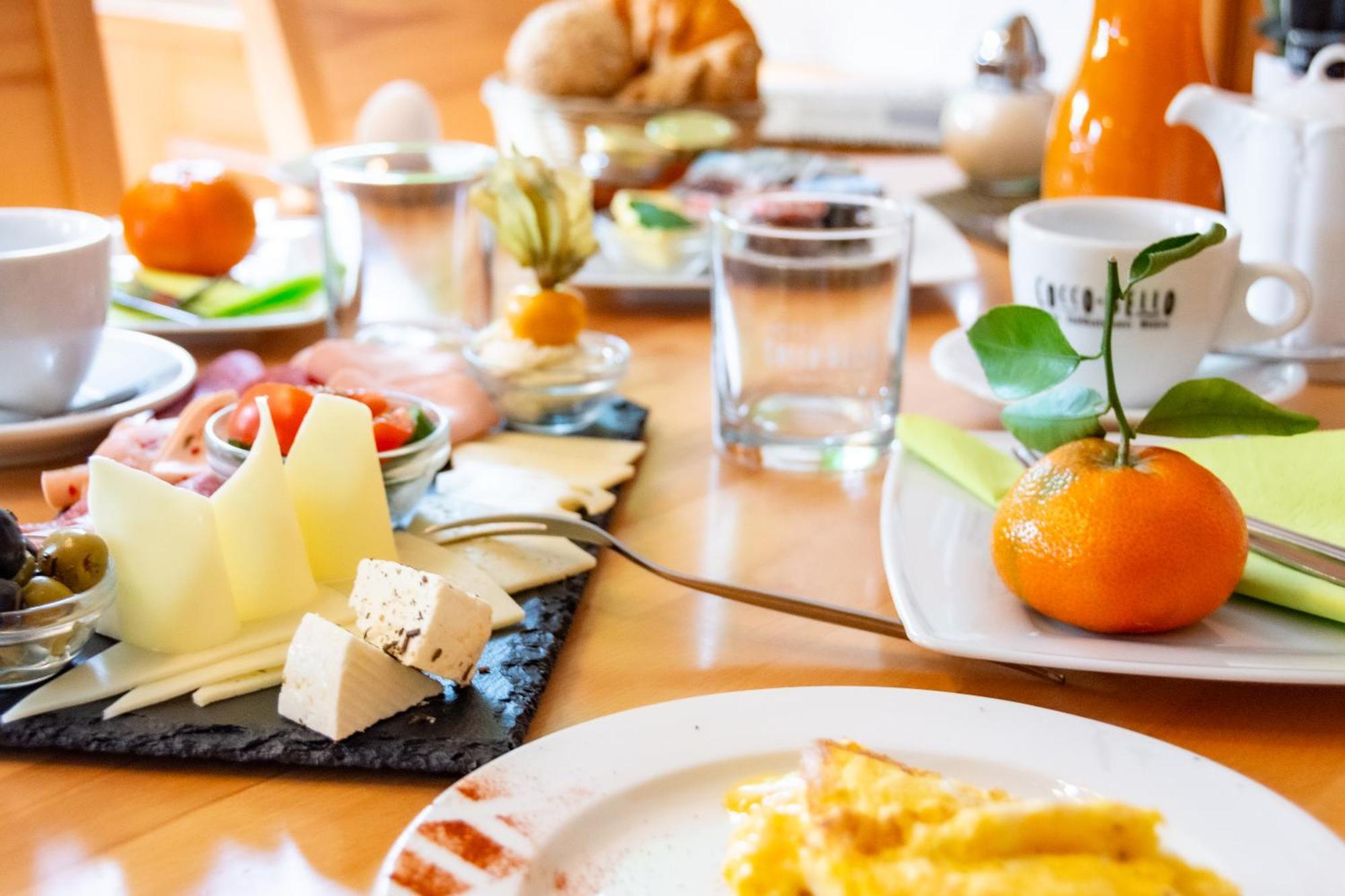 Hotel-Cocco-Bello In Der Villa Foret Лудвигсбург Екстериор снимка