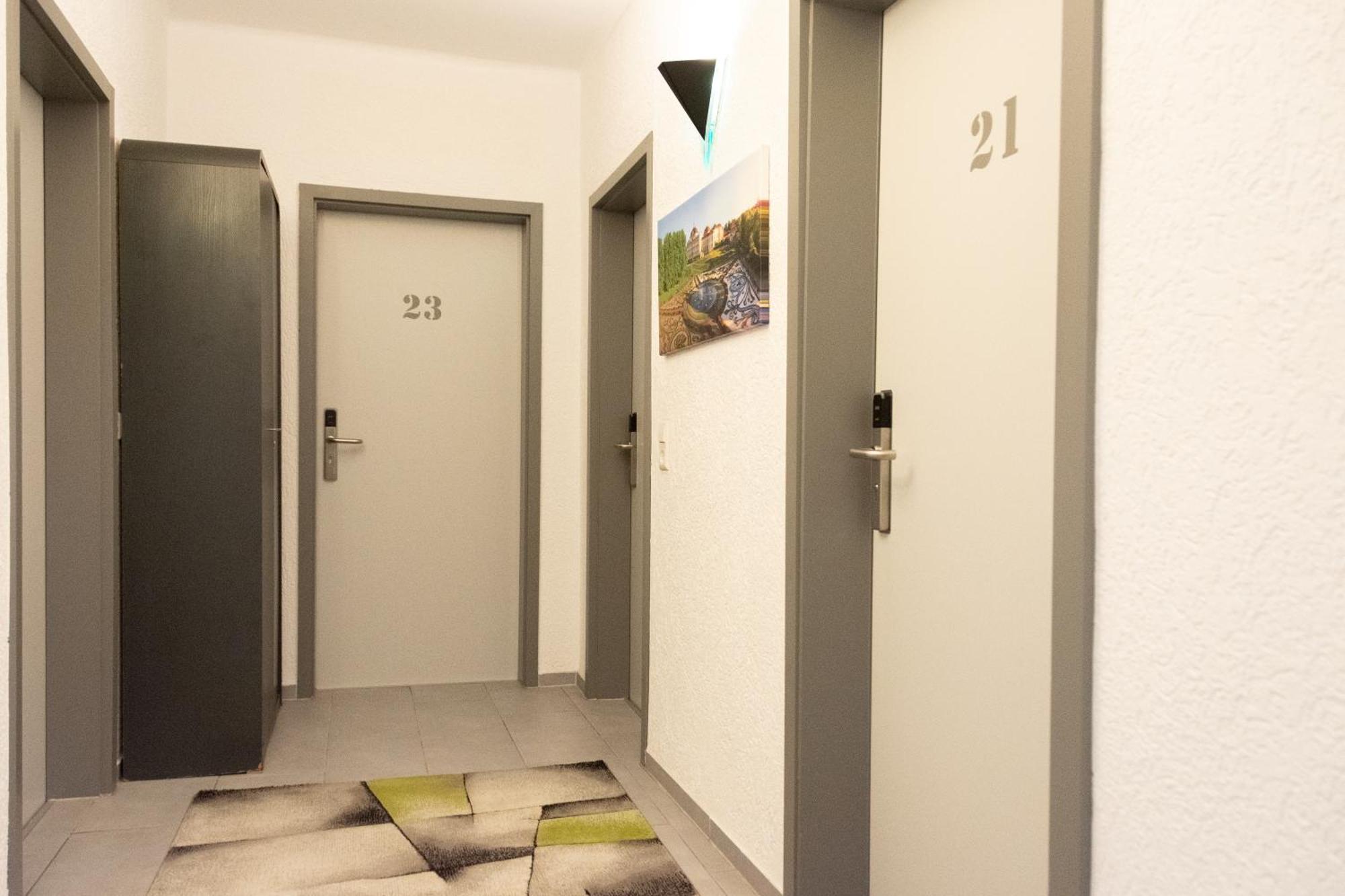 Hotel-Cocco-Bello In Der Villa Foret Лудвигсбург Екстериор снимка