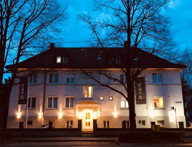 Hotel-Cocco-Bello In Der Villa Foret Лудвигсбург Екстериор снимка